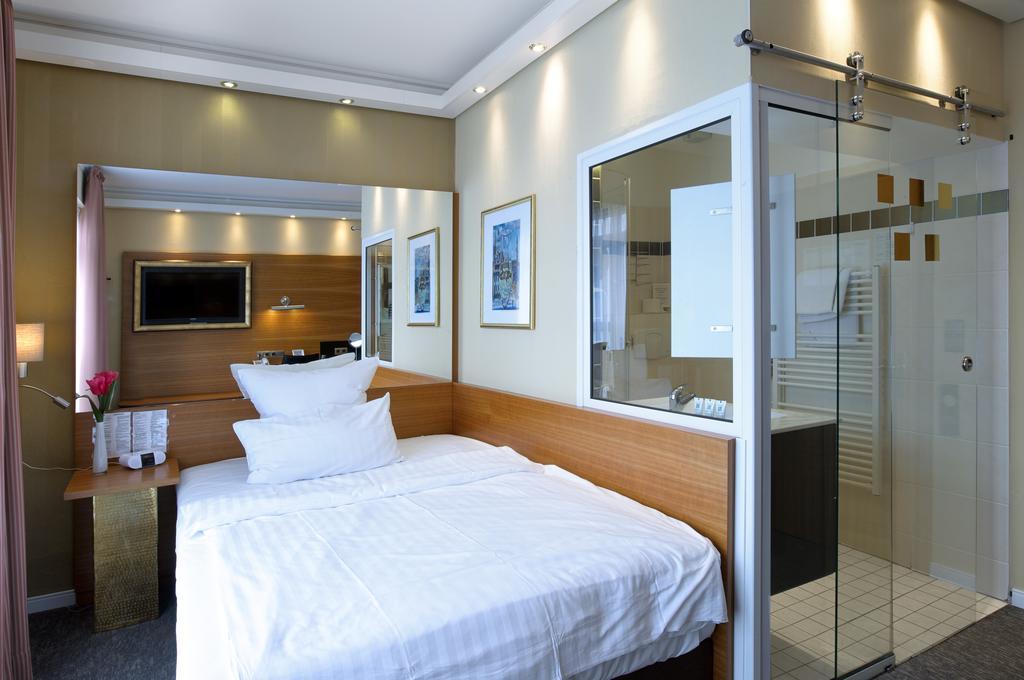 Hotel Kleiner Riesen Koblenz Szoba fotó